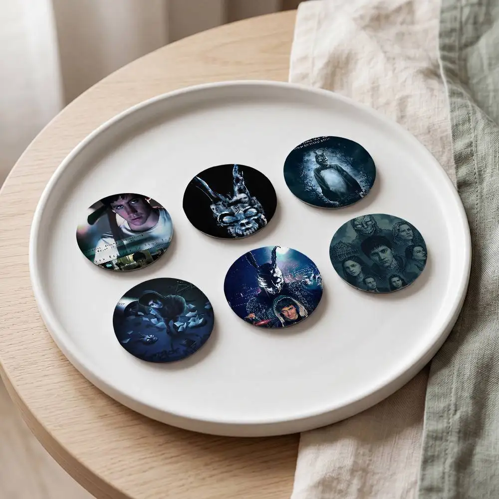 Movie Donnie Darko Vintage Ani - Vintage Collectible Pins ulasan dan harga